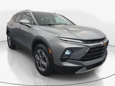 Used 2024 Chevrolet Blazer LT w/ Convenience Package FWD image 2