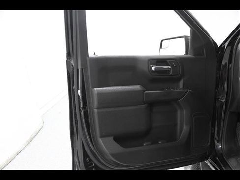Used 2019 Chevrolet Silverado 1500 Custom Trail Boss AWD/4WD image 4