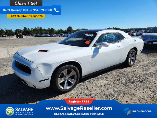 Used 2019 Dodge Challenger SXT RWD image 1