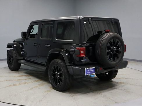 Used 2023 Jeep Wrangler Unlimited Sahara w/ Cold Weather Group AWD/4WD image 11