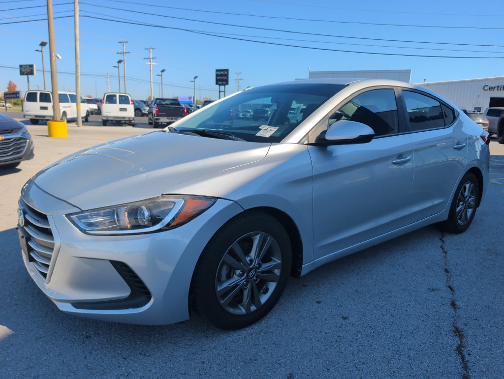Used 2018 Hyundai Elantra SEL w/ Cargo Package FWD image 3
