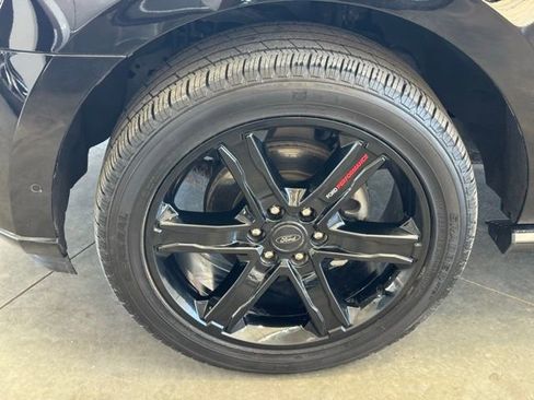 Used 2024 Ford Expedition Max Platinum image 10