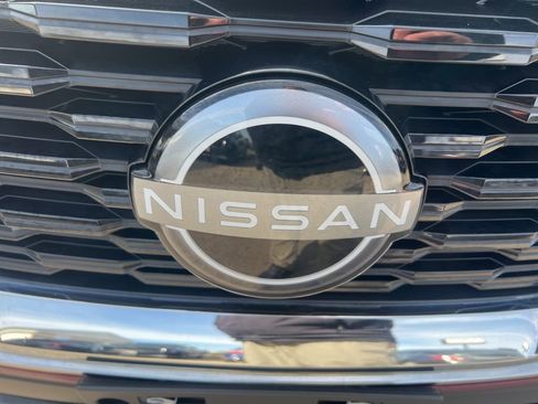 Used 2023 Nissan Rogue SV image 29