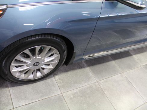 Used 2015 Hyundai Sonata Limited w/ Option Group 06 FWD image 35