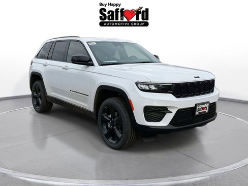 New 2025 Jeep Grand Cherokee Altitude AWD/4WD image 10