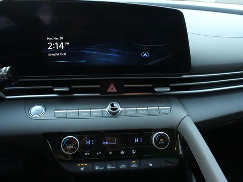 Used 2023 Hyundai Elantra SEL w/ Convenience Package FWD image 29