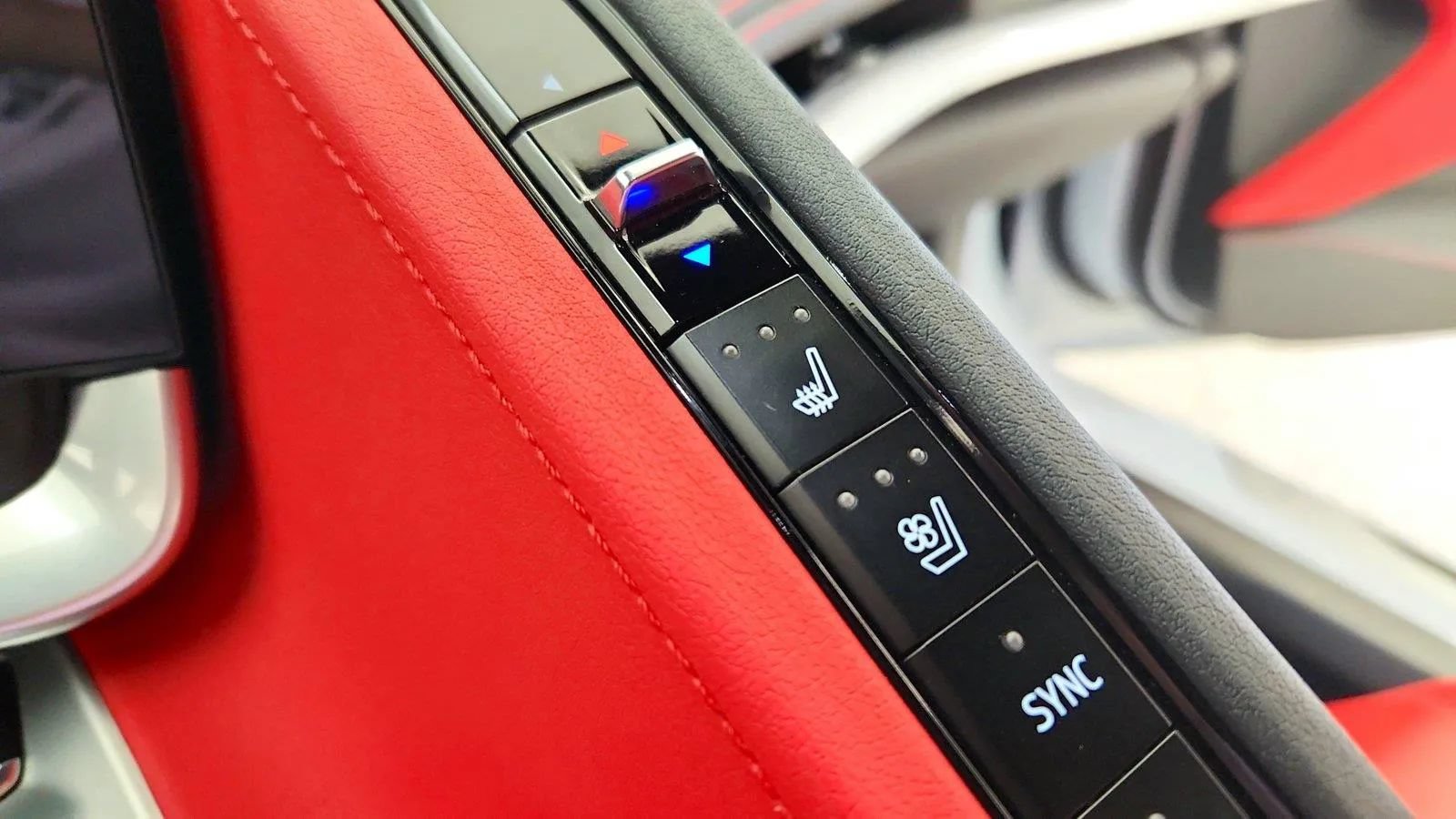 Used 2024 Chevrolet Corvette Stingray Preferred Cpe w/ Battery Protection Package RWD image 22
