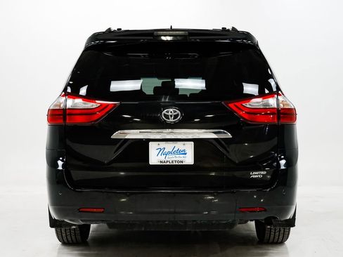 Used 2017 Toyota Sienna Limited Premium w/ Outdoor Package image 34