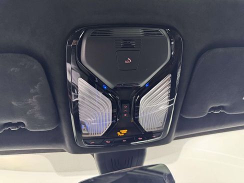 Used 2020 BMW X7 xDrive40i w/ M Sport Package image 25