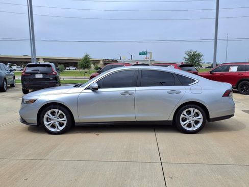 Used 2025 Honda Accord LX image 3