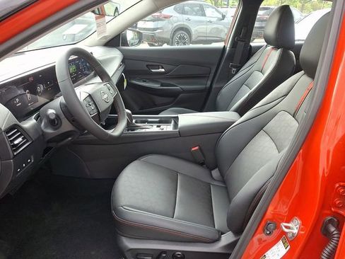 New 2026 Nissan Sentra SR FWD image 11