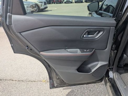 Used 2025 Nissan Rogue SV AWD/4WD image 26