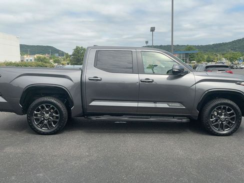 Used 2024 Toyota Tundra Platinum AWD/4WD image 4