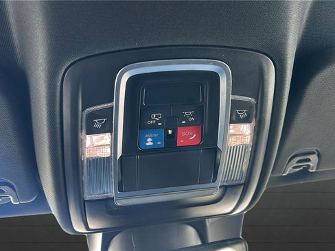 Used 2024 RAM 1500 Laramie image 11