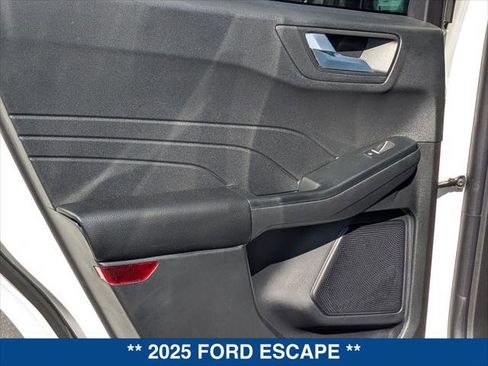 New 2025 Ford Escape ST-Line w/ Tech Pack #1 image 17