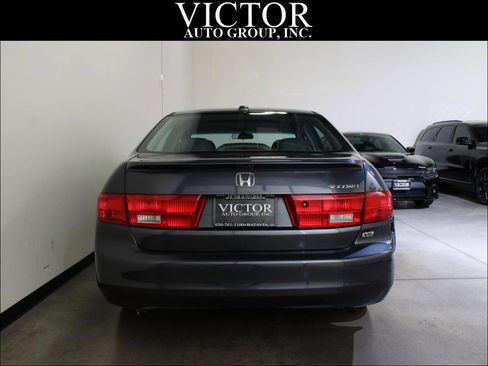Used 2005 Honda Accord EX image 9
