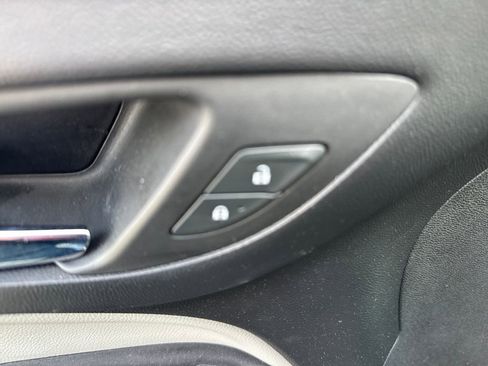 Used 2019 Chevrolet Equinox LT AWD/4WD image 13