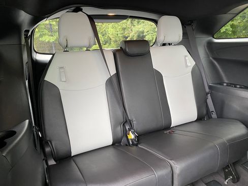 Used 2025 Toyota Sienna XSE image 37