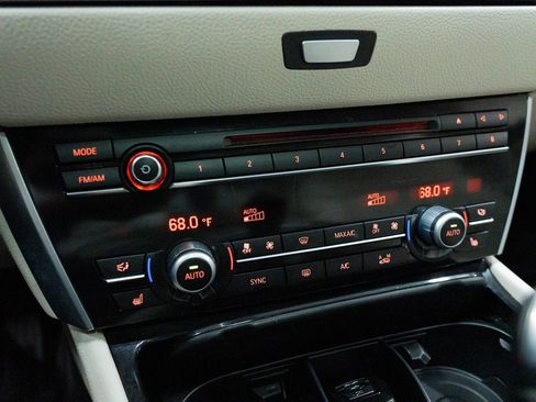 Used 2015 BMW 535i Gran Turismo xDrive image 33