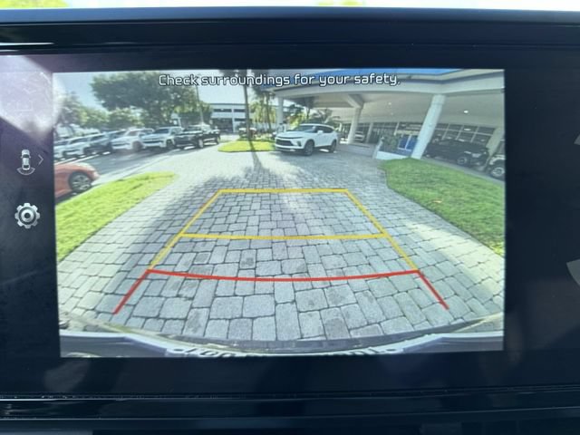 Used 2023 Kia Carnival EX w/ Paint Protection Package FWD image 24