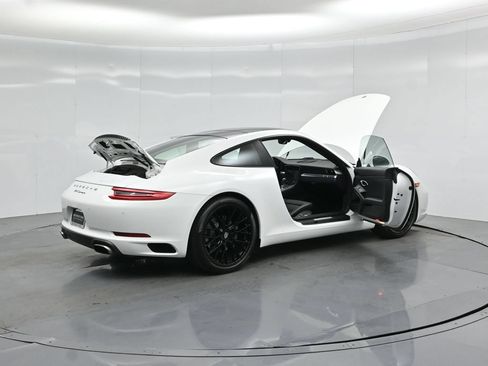 Used 2017 Porsche 911 Carrera RWD image 4