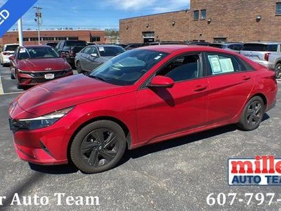 Used 2022 Hyundai Elantra SEL w/ Preferred Accessory Package