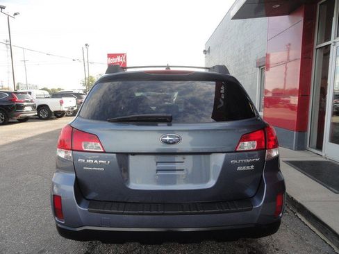 Used 2013 Subaru Outback 2.5i Limited image 5
