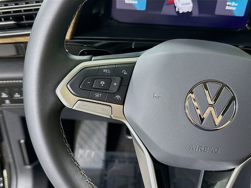 Used 2024 Volkswagen Atlas SE image 20