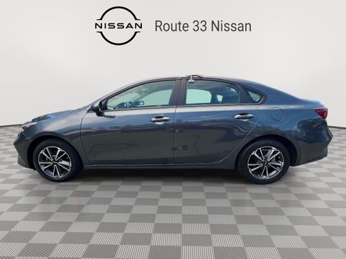 Used 2024 Kia Forte LXS FWD image 5