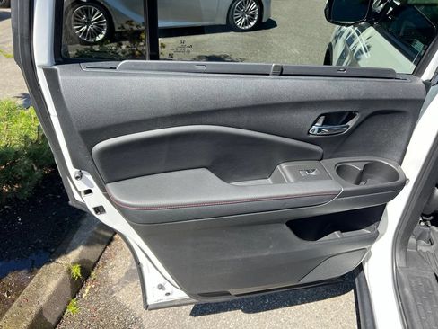 Used 2021 Honda Pilot Black Edition image 15