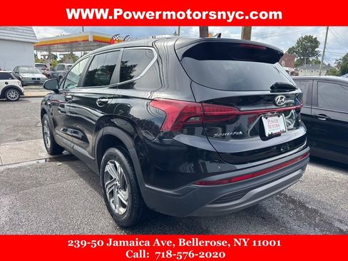 Used 2021 Hyundai Santa Fe SE image 2