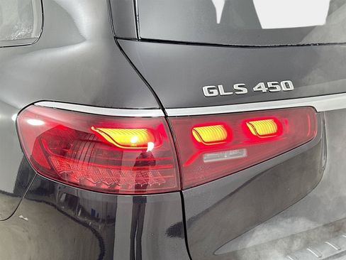 Used 2026 Mercedes-Benz GLS 450 4MATIC image 47