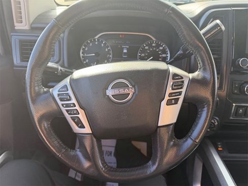Used 2023 Nissan Titan SV w/ SV Convenience Package image 15