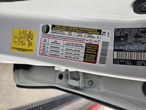 Used 2022 Toyota Highlander Platinum image 30