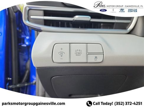 New 2025 Hyundai Elantra Limited image 22