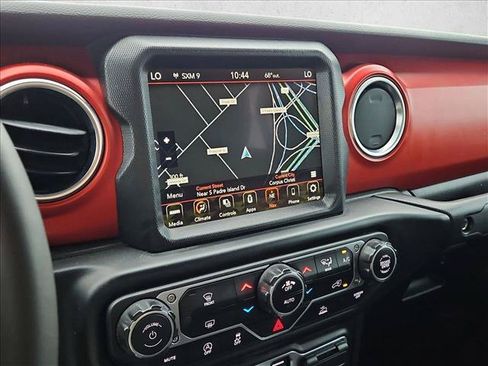 Used 2023 Jeep Gladiator Rubicon w/ LED Lighting Group AWD/4WD image 13