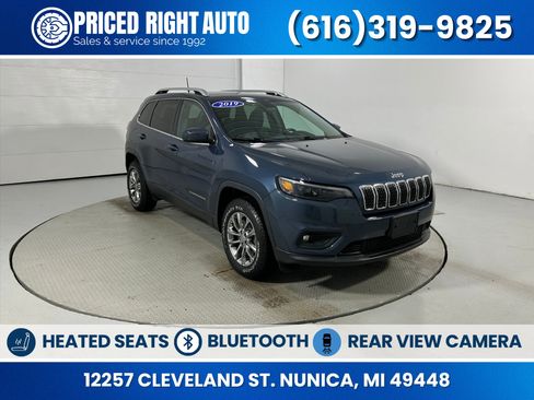 Used 2019 Jeep Cherokee Latitude Plus AWD/4WD image 1