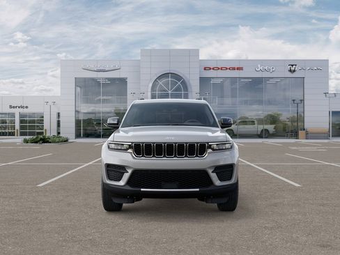 New 2025 Jeep Grand Cherokee Laredo X w/ Trailer Tow Package image 8