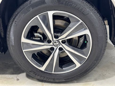 Used 2024 Lexus RX 350 Premium w/ Convenience Package image 8