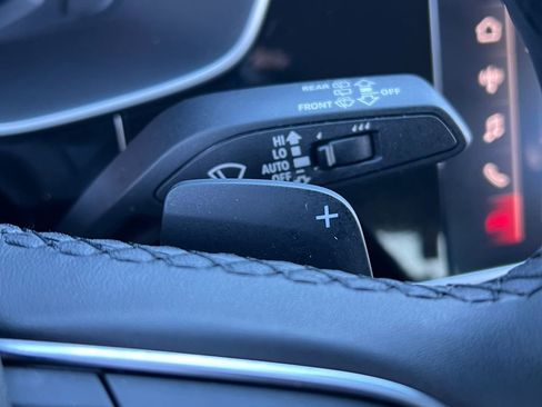 Used 2025 Audi Q3 2.0T Premium image 29