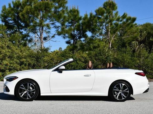 Used 2024 Mercedes-Benz CLE 300 4MATIC Cabriolet image 32
