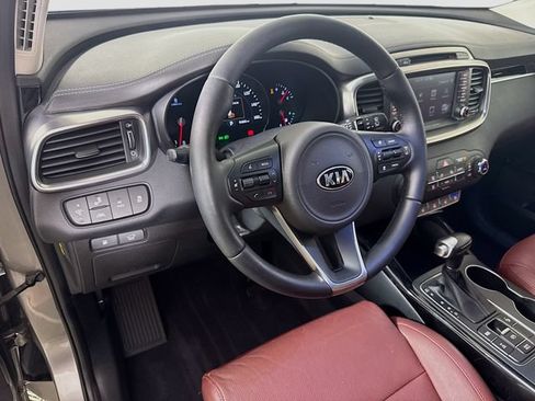 Used 2017 Kia Sorento SX AWD/4WD image 19