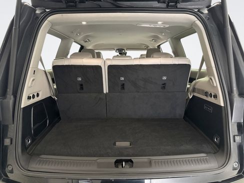 Used 2023 Jeep Wagoneer Series III w/ Preferred Equipment Group image 20