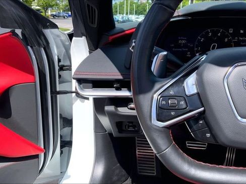 Used 2022 Chevrolet Corvette Stingray Preferred Conv w/ Z51 Performance Package RWD image 15