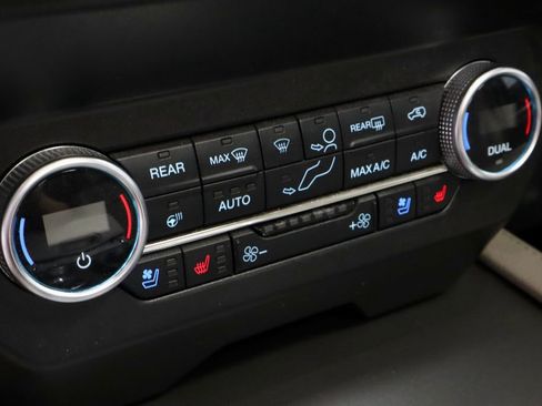 Certified 2020 Ford Expedition Max XLT w/ Equipment Group 202A AWD/4WD image 33