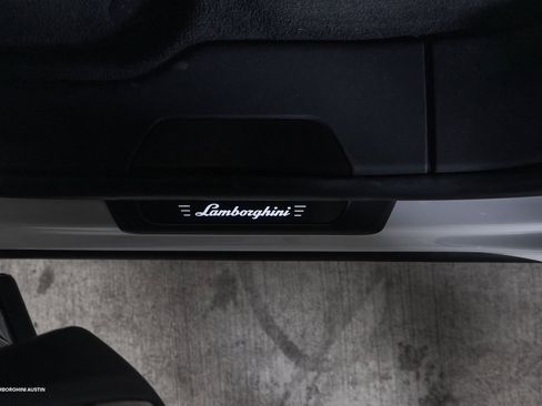 Used 2024 Lamborghini Urus S image 37