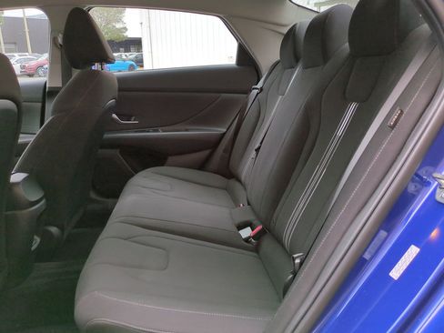 Certified 2024 Hyundai Elantra SEL image 12