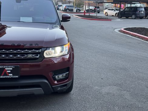 Used 2016 Land Rover Range Rover Sport SE image 10