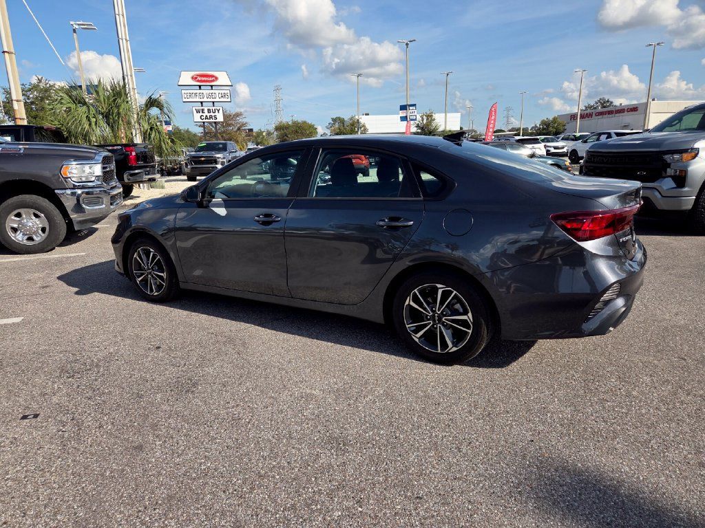 Used 2023 Kia Forte LXS FWD image 9