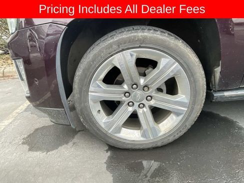Used 2017 Cadillac Escalade Premium Luxury AWD/4WD image 2